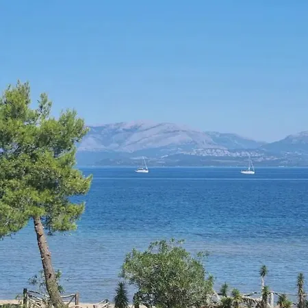 Sunbreeze-beachfront Luxury 5 Bed 4 Bath-sleeps 10 Vila