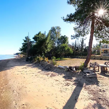 Sunbreeze-beachfront Luxury 5 Bed 4 Bath-sleeps 10 Potamion