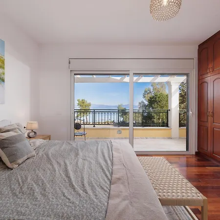 Vila Sunbreeze-beachfront Luxury 5 Bed 4 Bath-sleeps 10