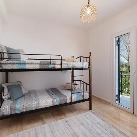 Vila Sunbreeze-beachfront Luxury 5 Bed 4 Bath-sleeps 10 *