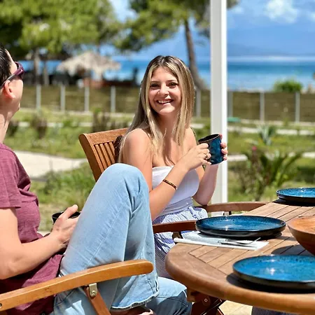 Sunbreeze-beachfront Luxury 5 Bed 4 Bath-sleeps 10 Vila