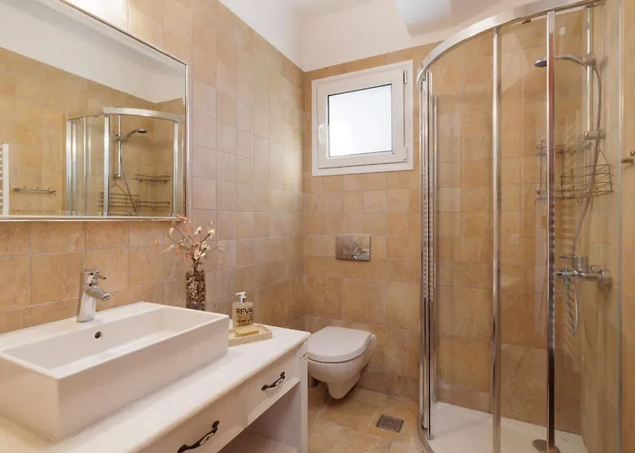 Sunbreeze-beachfront Luxury 5 Bed 4 Bath-sleeps 10