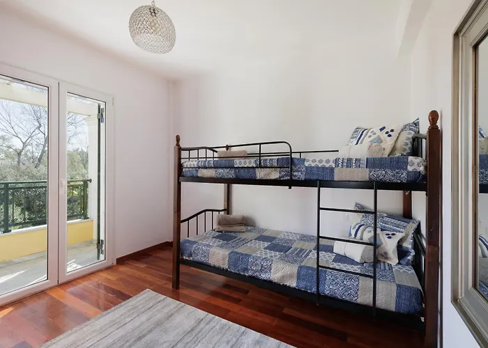Sunbreeze-beachfront Luxury 5 Bed 4 Bath-sleeps 10 * Potamion