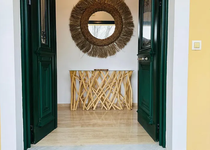 Villa Sunbreeze-beachfront Luxury 5 Bed 4 Bath-sleeps 10 *