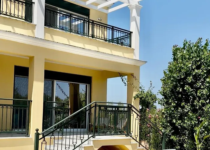 Sunbreeze-beachfront Luxury 5 Bed 4 Bath-sleeps 10 * Potamion