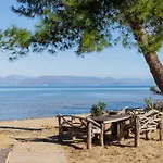 Sunbreeze-beachfront Luxury 5 Bed 4 Bath-sleeps 10 فيلة
