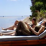 Sunbreeze-beachfront Luxury 5 Bed 4 Bath-sleeps 10 * Potamion