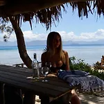 Sunbreeze-beachfront Luxury 5 Bed 4 Bath-sleeps 10