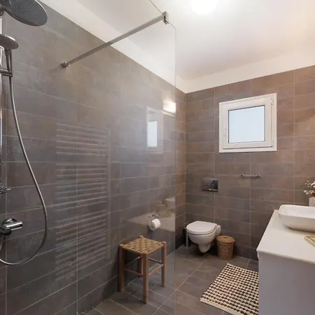 Sunbreeze-beachfront Luxury 5 Bed 4 Bath-sleeps 10 Βίλα