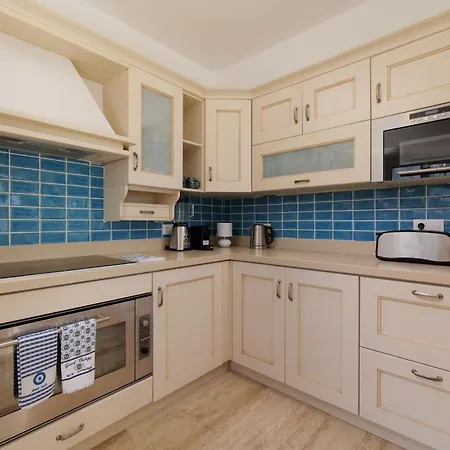 Sunbreeze-beachfront Luxury 5 Bed 4 Bath-sleeps 10