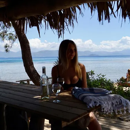 Sunbreeze-beachfront Luxury 5 Bed 4 Bath-sleeps 10