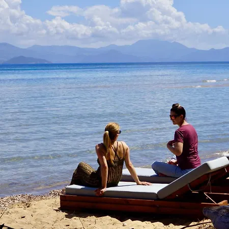 Sunbreeze-beachfront Luxury 5 Bed 4 Bath-sleeps 10 Villa *