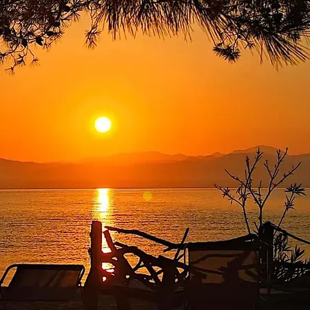 Sunbreeze-beachfront Luxury 5 Bed 4 Bath-sleeps 10 *