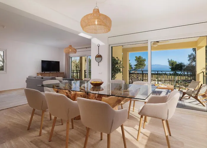 Sunbreeze-beachfront Luxury 5 Bed 4 Bath-sleeps 10 * Potamion