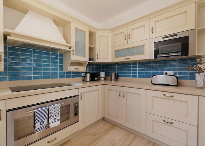 Sunbreeze-beachfront Luxury 5 Bed 4 Bath-sleeps 10