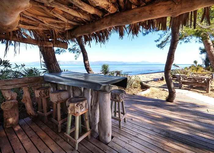 Sunbreeze-beachfront Luxury 5 Bed 4 Bath-sleeps 10