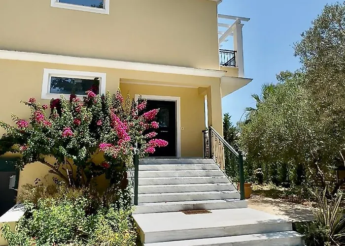 Sunbreeze-beachfront Luxury 5 Bed 4 Bath-sleeps 10 * Potamion