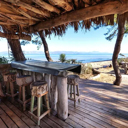 Sunbreeze-beachfront Luxury 5 Bed 4 Bath-sleeps 10