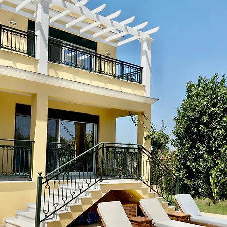 Sunbreeze-beachfront Luxury 5 Bed 4 Bath-sleeps 10 * Potamion